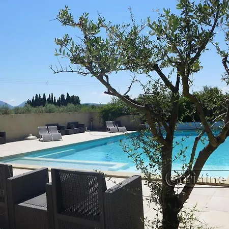 La Chapelle Avec Piscine Chauffee Holiday home