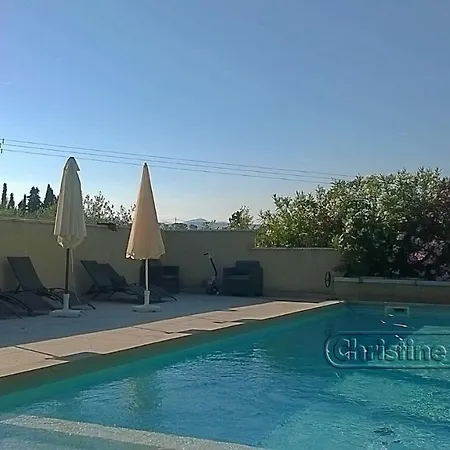 La Chapelle Avec Piscine Chauffee Holiday home Valreas